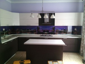 Фартук для кухни из стекла с рисунком в Алматы. Скинали